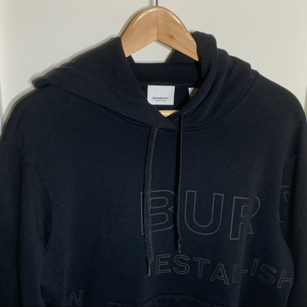 Authentic Burberry Horseferry Print Hoodie Sweatshirt, Black